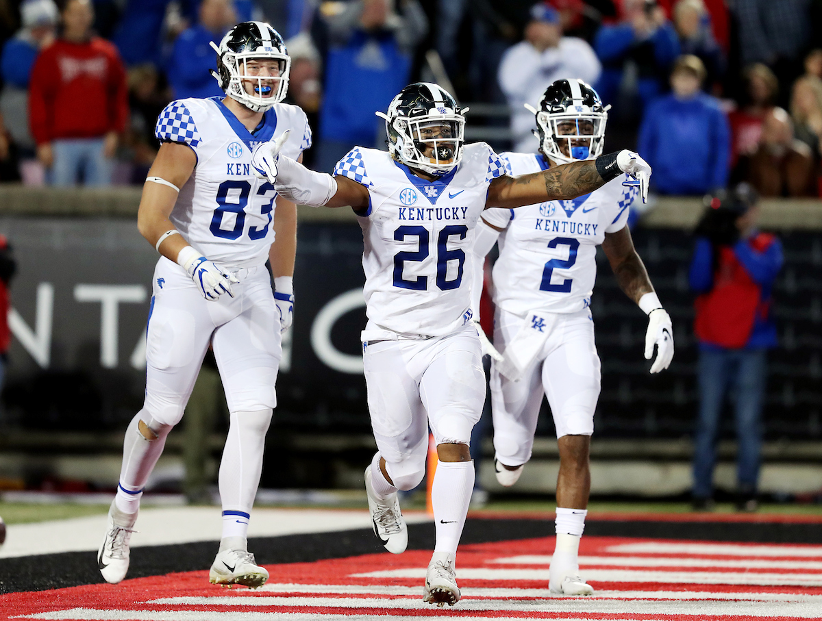 Benny Snell, Justin Rigg

UK football beats Louisville 56-10 at Cardinal Stadium. 

Photo by Britney Howard  | UK Athletics