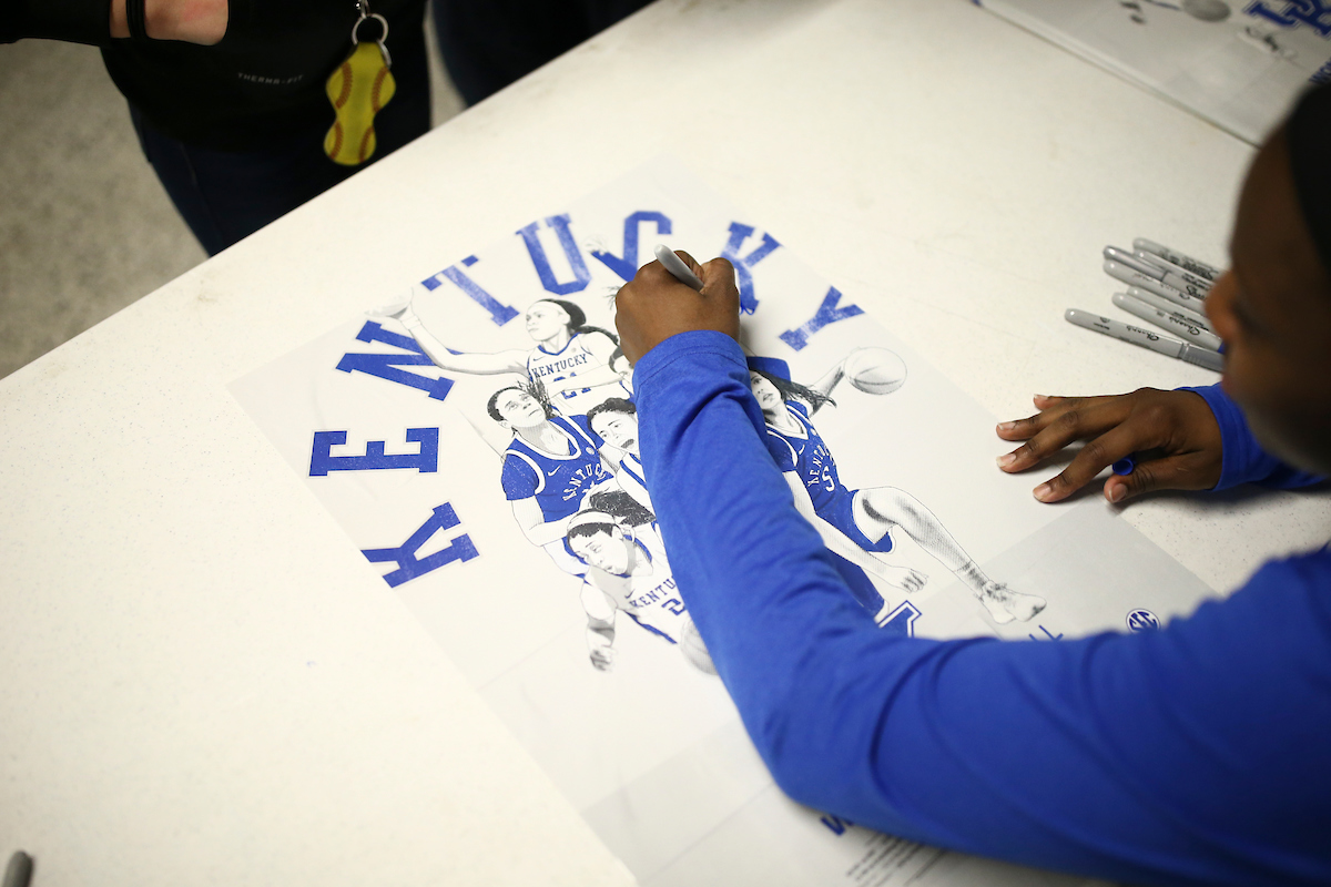 Amanda Paschal. 

Kentucky Beat Alabama 66-62.


Photo by Isaac Janssen | UK Athletics