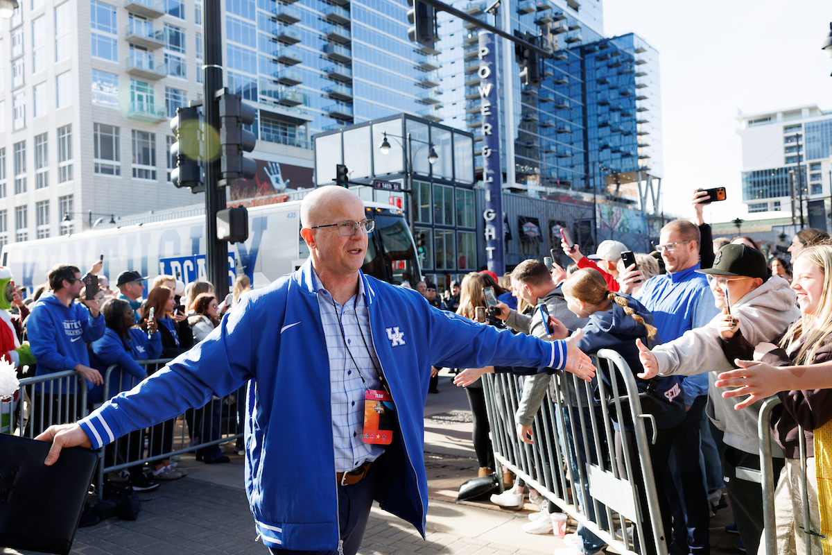 Kentucky Volleyball Locks Into 2026 Paradise Invitational