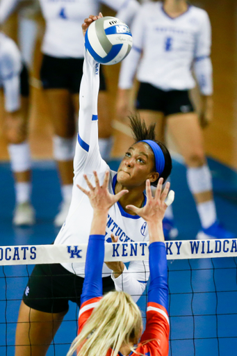 Leah Edmond.

Kentucky beat Florida, 3-2.

Photo by Hannah Phillips | UK Athletics