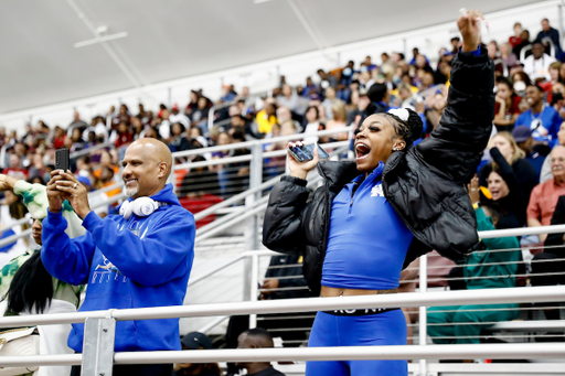 Fans.

Day 2. SEC Indoor Championships.

Photos by Chet White | UK Athletics