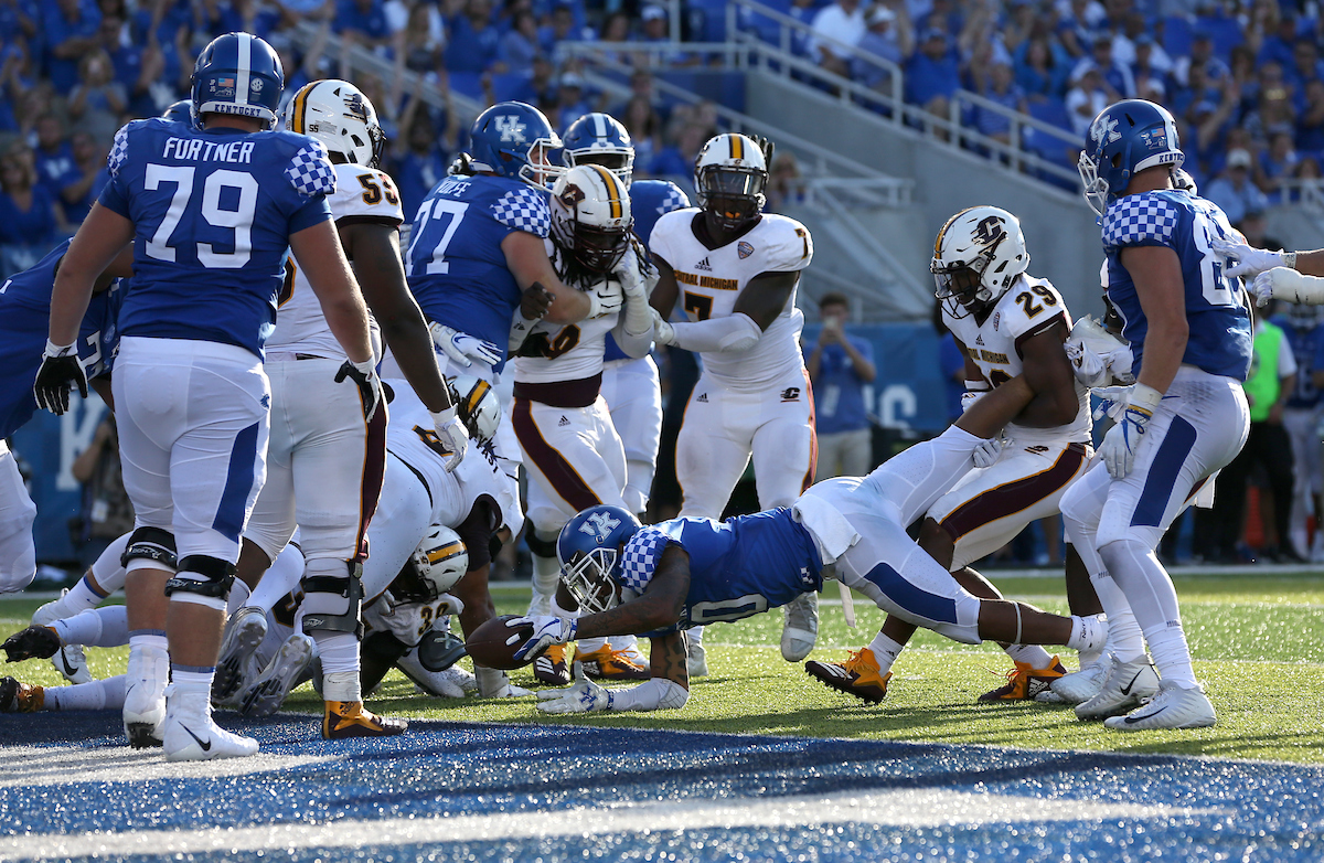 AJ Rose

Kentucky beats Central Michigan 35-20.


Photo By Barry Westerman | UK Athletics