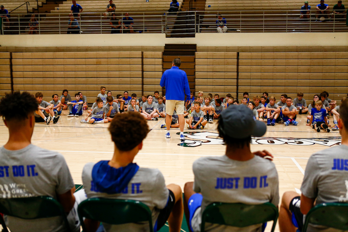 John Calipari.

Kentucky men's basketball camp at South Oldham High School in Crestwood, Kentucky.

Photo By Barry Westerman | UK Athletics