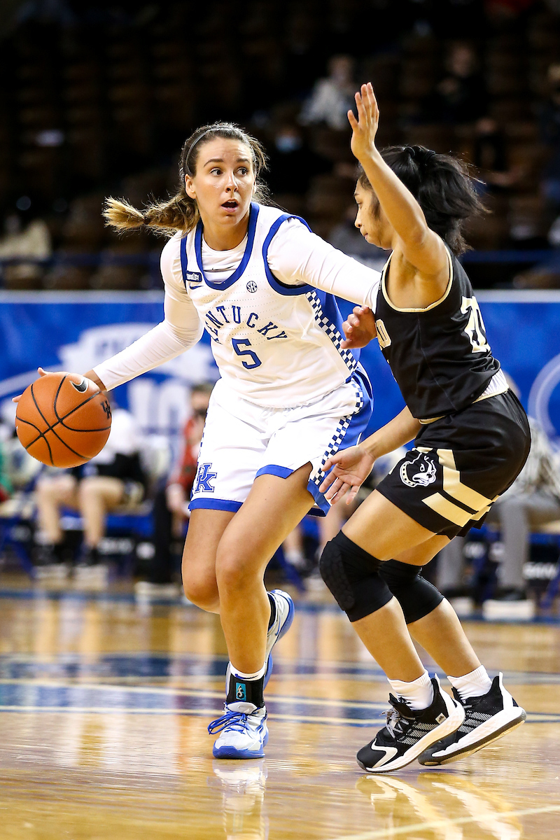 Blair Green. 

Kentucky beats Worfford 98-37.

Photo by Eddie Justice | UK Athletics