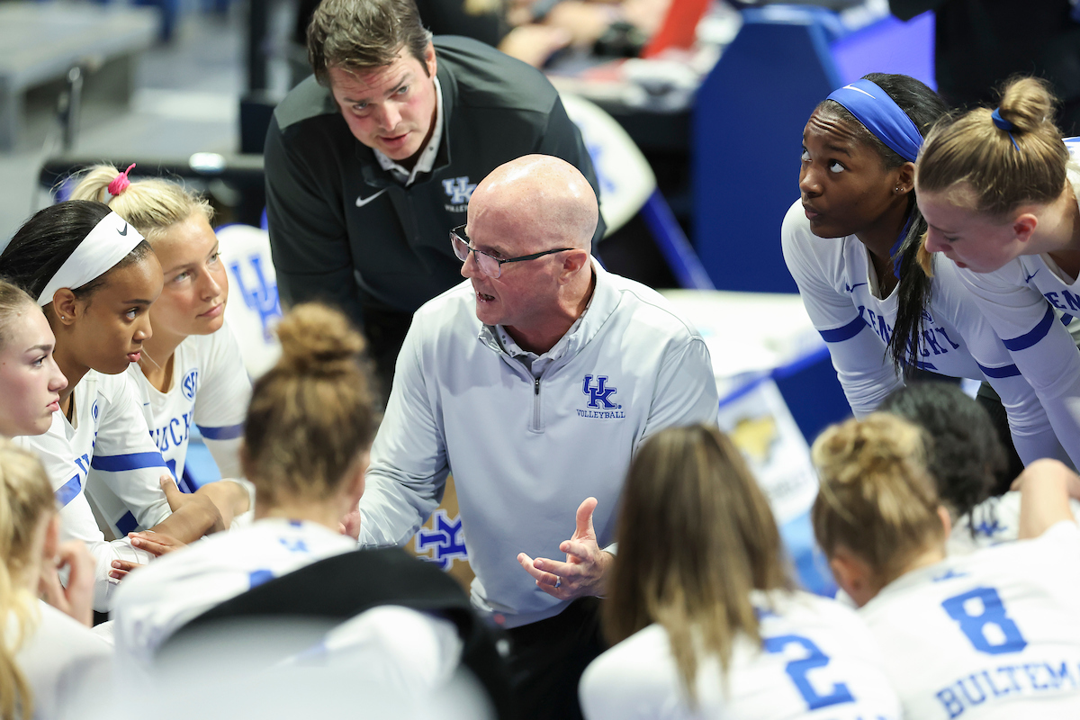 Kentucky Volleyball Finishes 2023 Ranked No. 10 in AVCA Poll