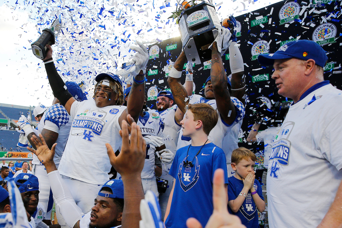 Benny Snell

The UK Football team beat Penn State 27-24 in the Citrus Bowl.

Photo by Michael Reaves | UK Athletics