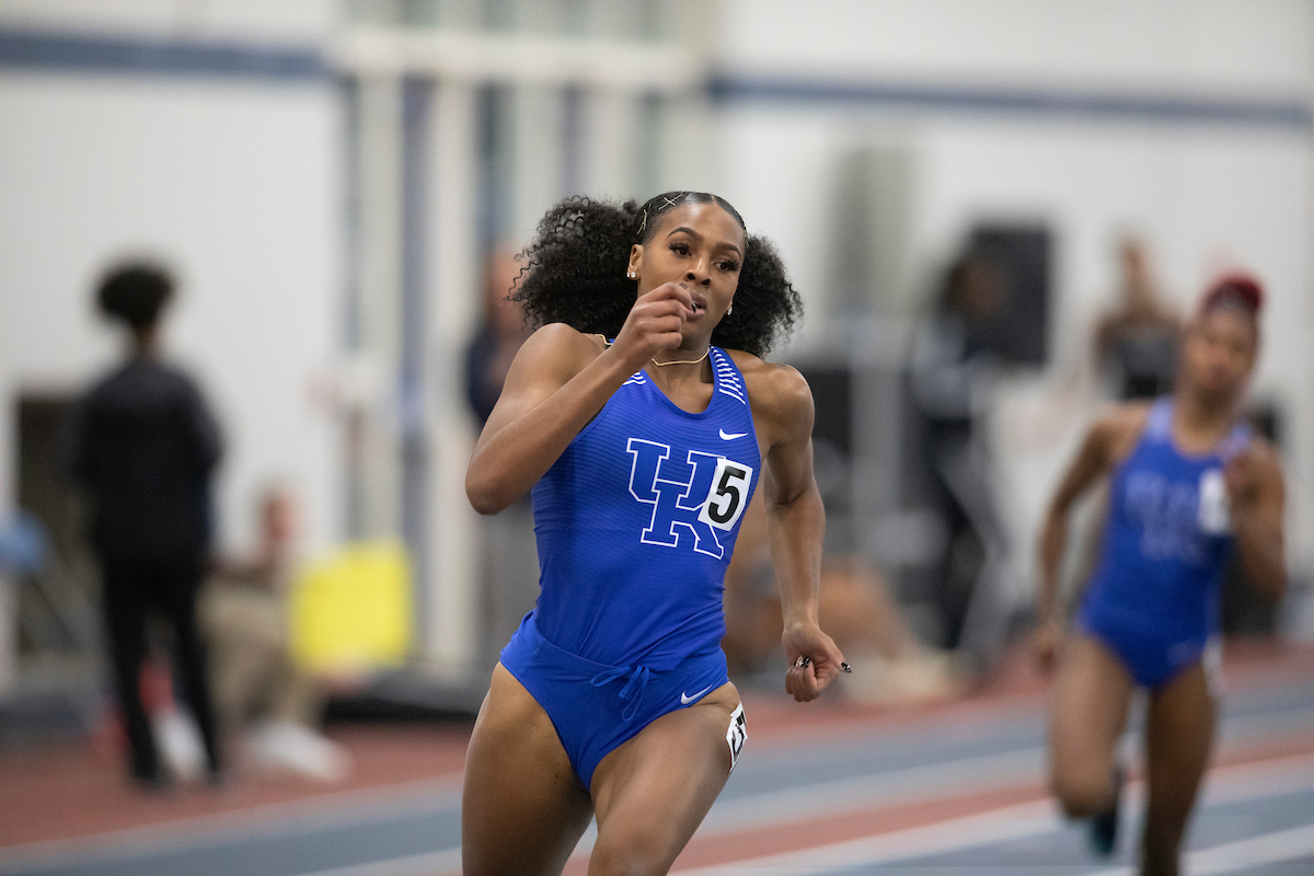 Jingle Bells Open.


Photo by Chet White | UK Athletics