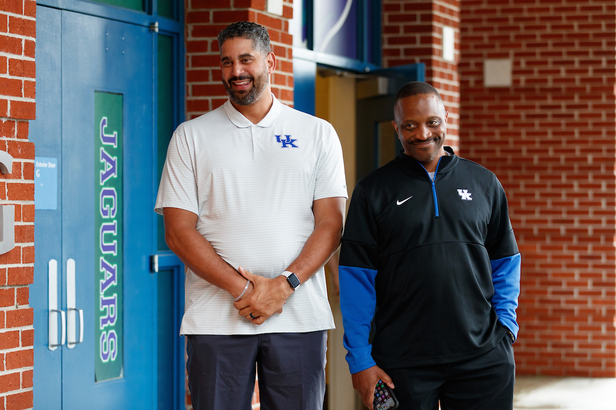 Bruiser Flint. Orlando Antigua.

Men’s basketball camp at North Laurel High School in London, Kentucky.

Photo by Elliott Hess | UK Athletics