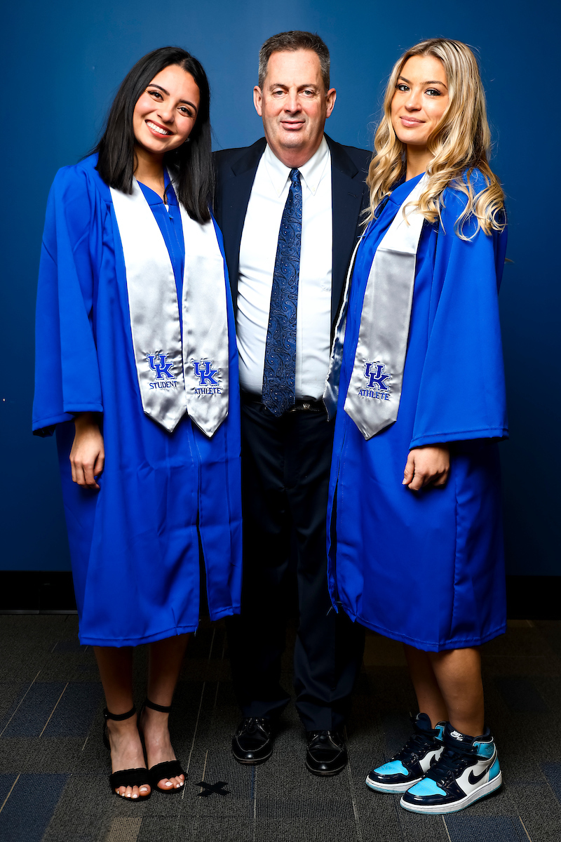 Miranda Jimenez. Jula Grosso.

December 2021 Graduation Photos.

Photo by Eddie Justice | UK Athletics