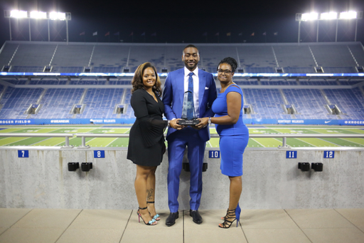 The Class of 2017 UK Athletics Hall of Fame was enshrined Friday night at Kroger Field.