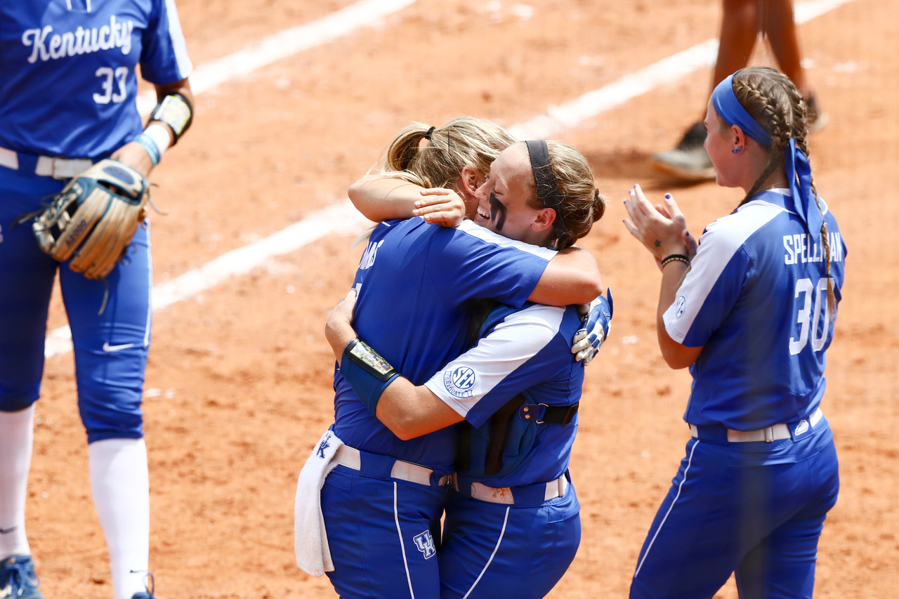 AUTUMN HUMES. JENNY SCHAPER.

Kentucky beats Virginia Tech, 11-1.


Photos by Elliott Hess | UK Athletics