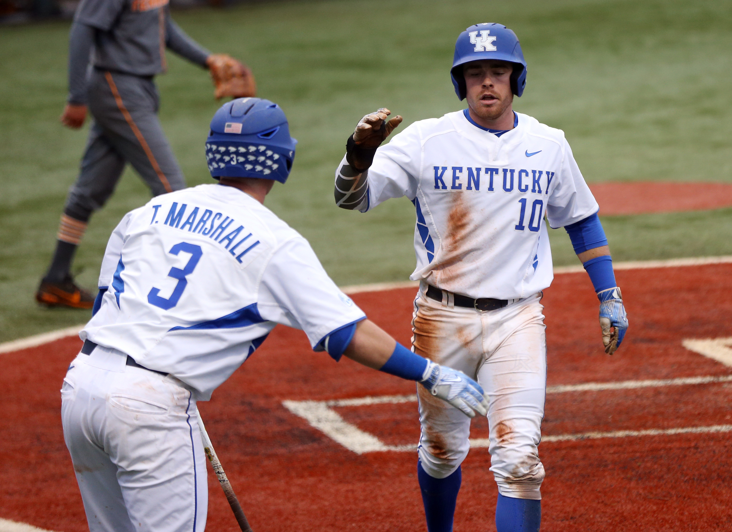 Kentucky Offense Comes Alive in Friday Victory