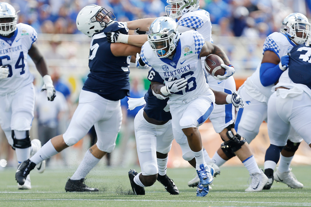 Benny Snell

The UK Football team beat Penn State 27-24 in the Citrus Bowl.

Photo by Michael Reaves | UK Athletics