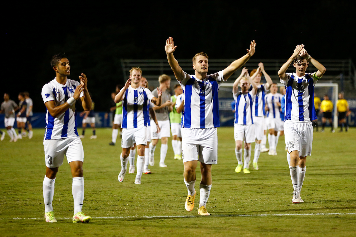 Team.

Kentucky beats Notre Dame 1-0.

Photo by Grace Bradley | UK Athletics