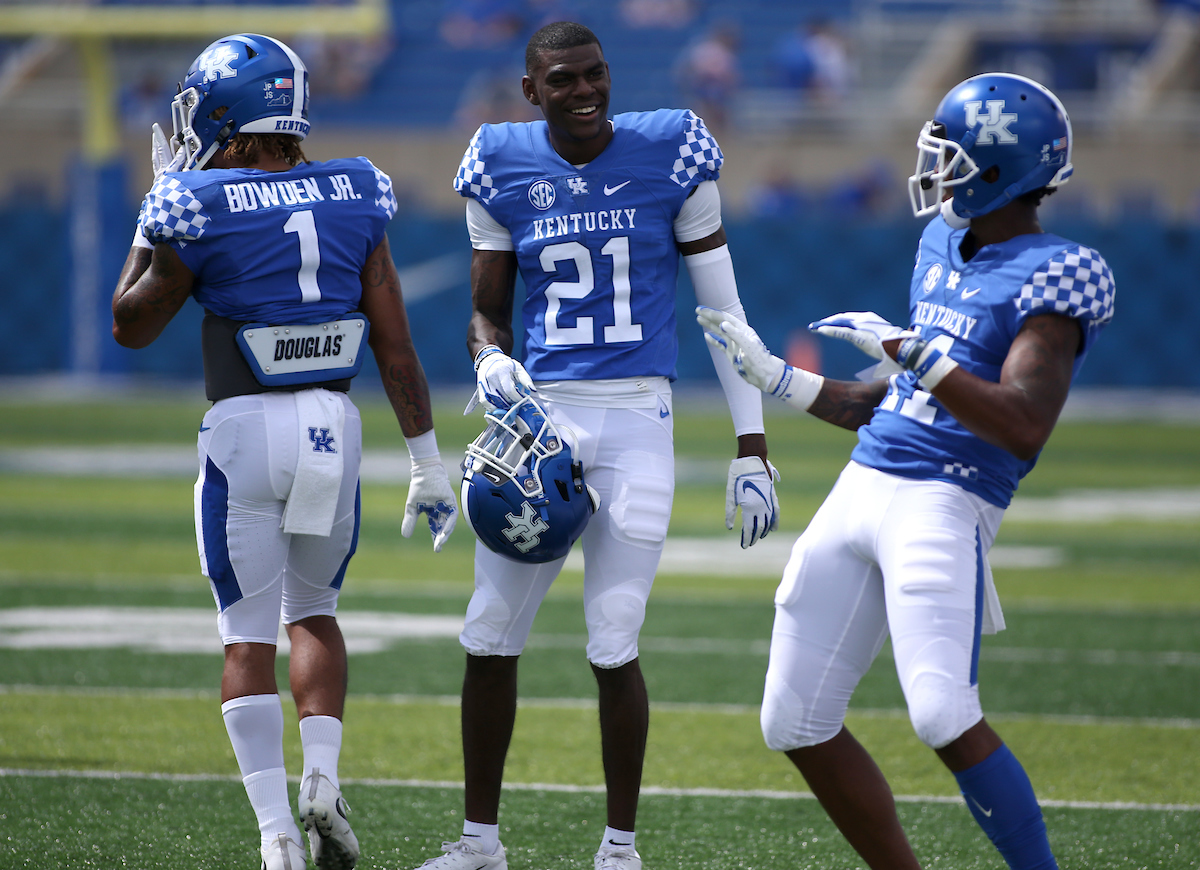 Lynn Bowden Jr. Chris Westry

Kentucky beats Central Michigan 35-20.


Photo By Barry Westerman | UK Athletics