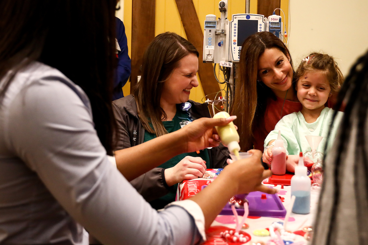 Kentucky WBB visits children at the Kentucky Children’s Hospital.

Photo by Eddie Justice | UK Athletics
