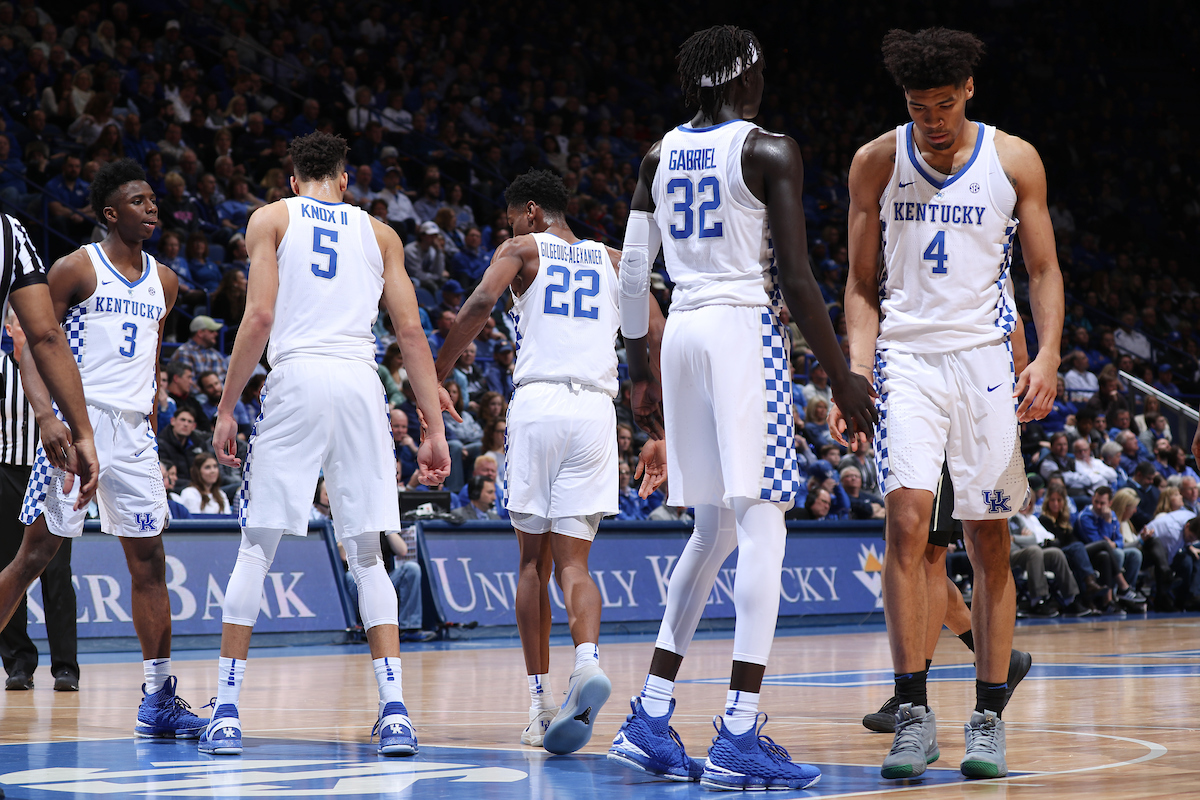 Team.

The University of Kentucky men's basketball team beats Vanderbilt 83-81 on Tuesday, January 30, 2018 at Rupp Arena in Lexington, Ky.

Photo by Elliott Hess | UK Athletics