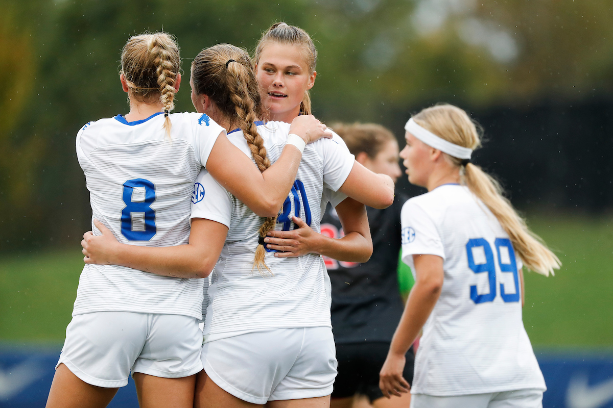 Jordyn Rhodes. Hannah Richardson.

UK women’s soccer tied Georgia 1-1 in double OT on Sunday, October 11, 2020, at The Bell in Lexington, Ky.

Photo by Chet White | UK Athletics
