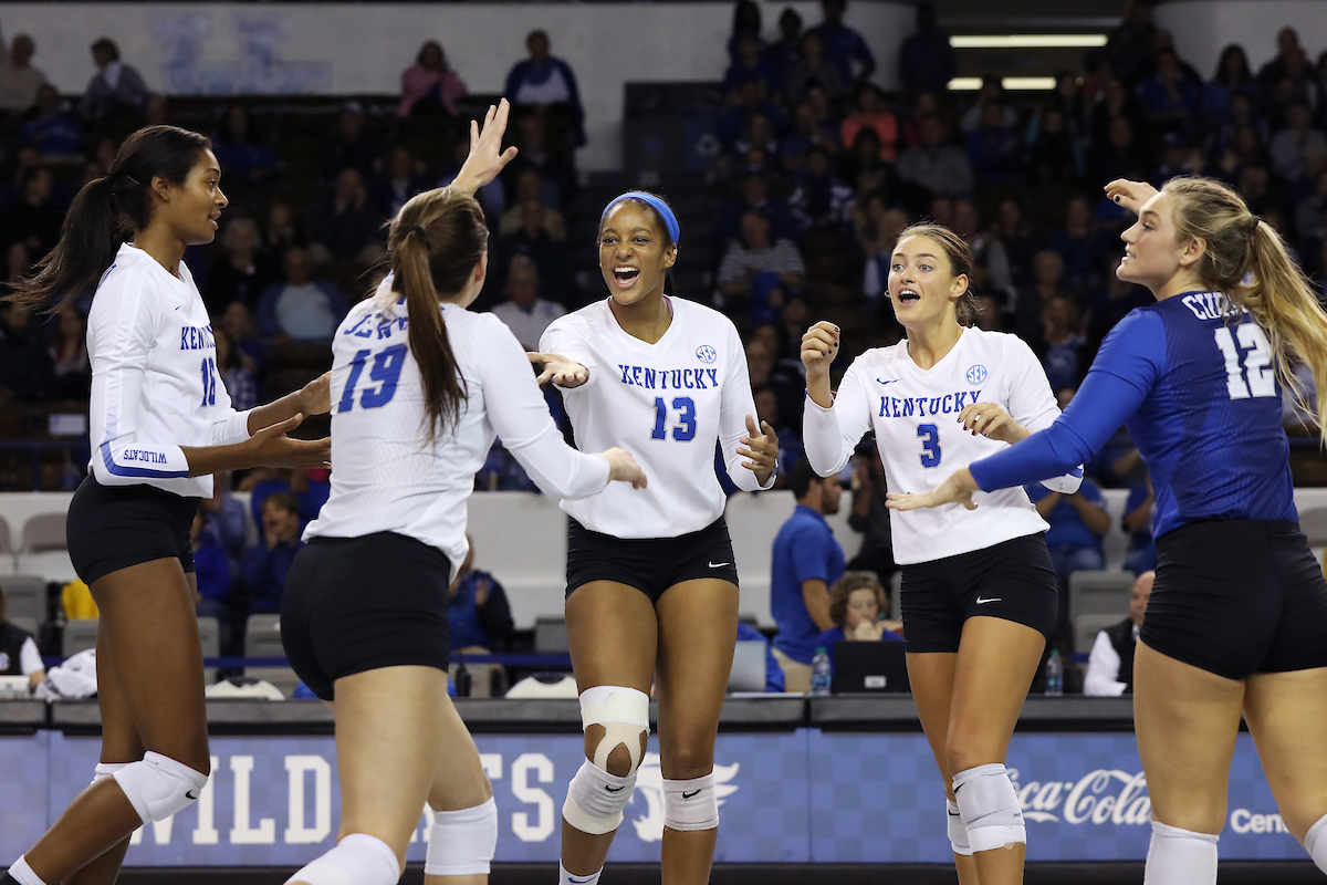 Leah Edmond.

The University of Kentucky volleyball team defeats Ole Miss.

Photo by Quinn Foster