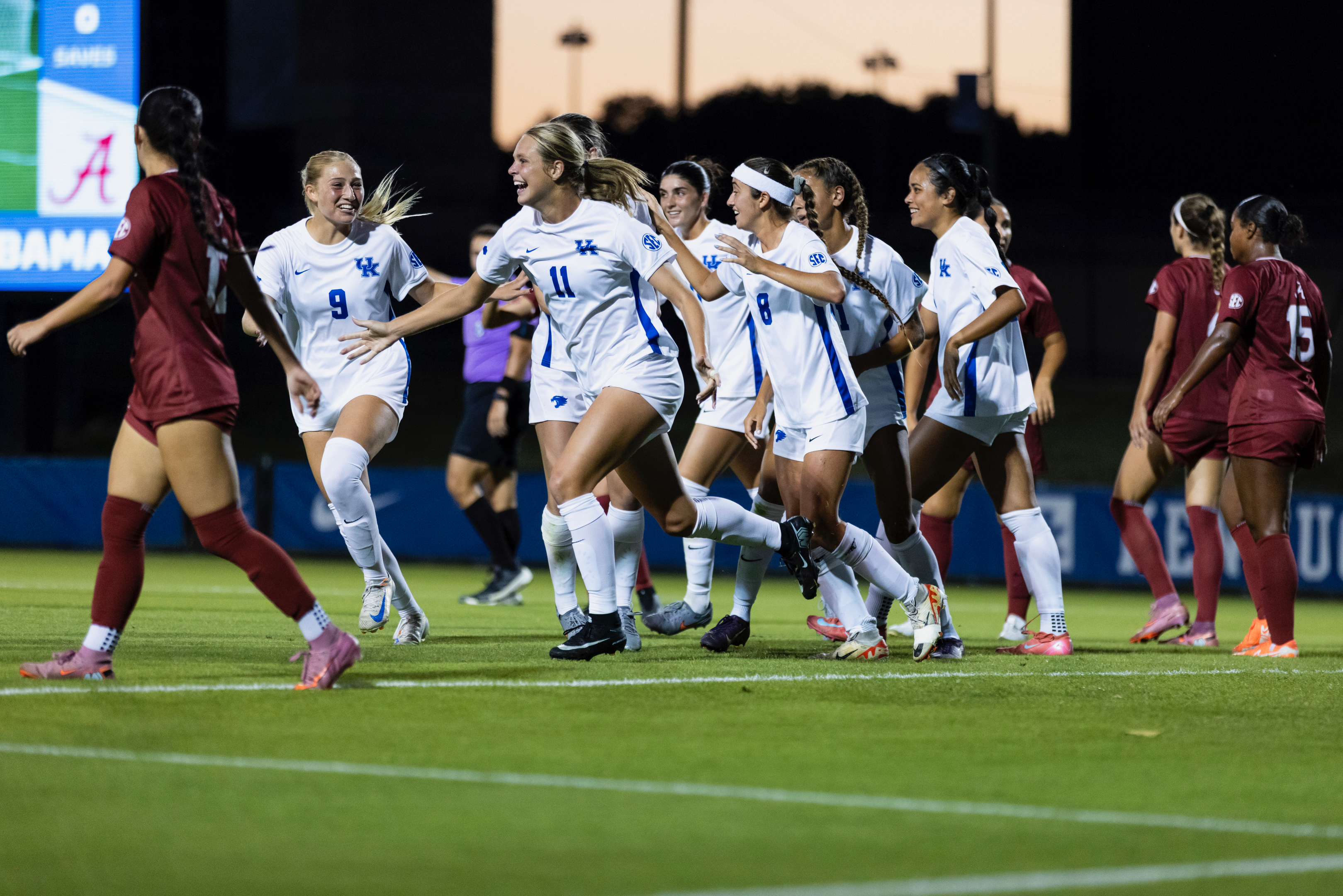 Truitt, Poretto Power Kentucky to 2-1 Upset Over No. 25 Alabama