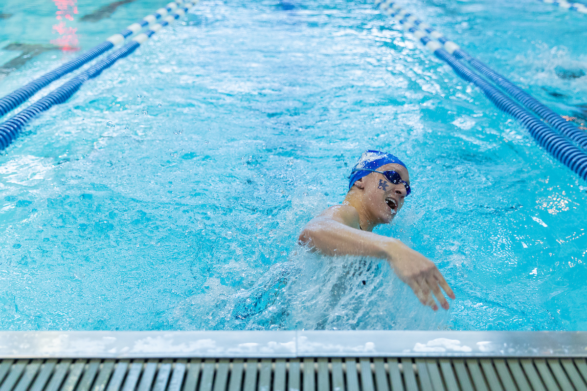 Kentucky Women's team beats Louisville 200.5-99.5
Kentucky Men's team falls to Louisville 111-188.

Photo by Grant Lee | UK Athletics