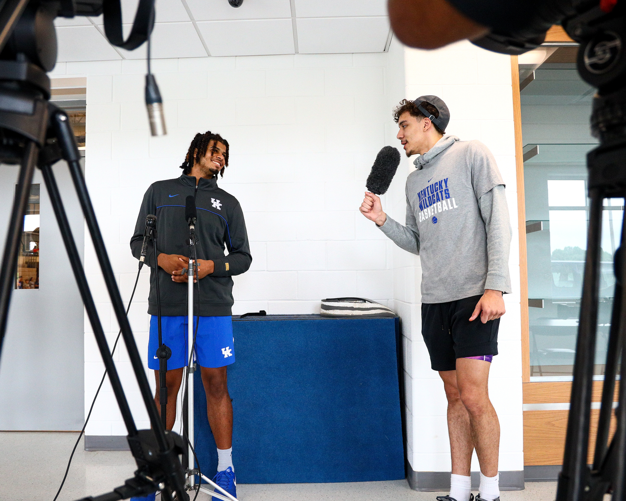 Bryce Hopkins. Lance Ware. 

The Kentucky men's basketball team rode an RJ Corman train to the satellite camp at South Oldham High School in Crestwood, Kentucky.

Photo by Eddie Justice | UK Athletics