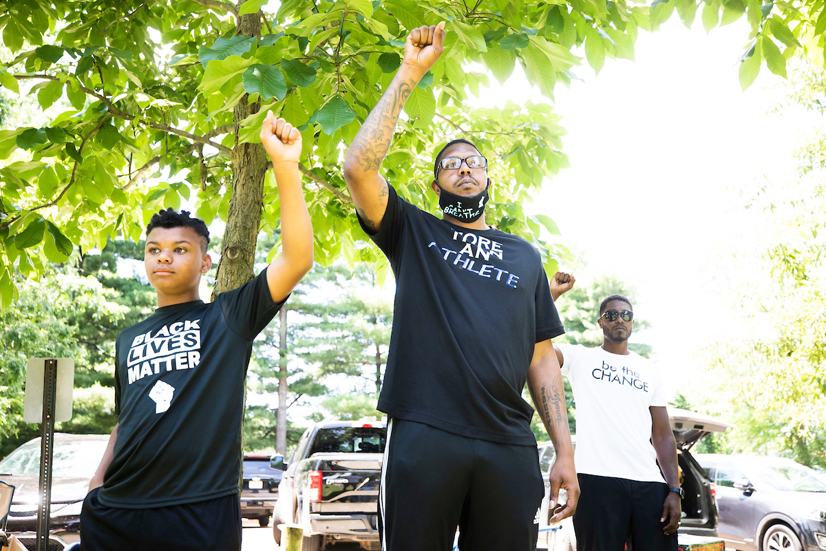Erik Daniels. Ravi Moss.

Walk Forward Lexington.

Photo by Chet White | UK Athletics