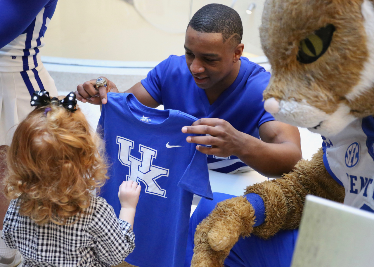 Cheerleader.

Sarah Howard and her family are presented with a vacation trip to the 2019 VRBO Citrus Bowl to cheer on the Kentucky Wildcats.

Photo by Noah J. Richter | UK Athletics