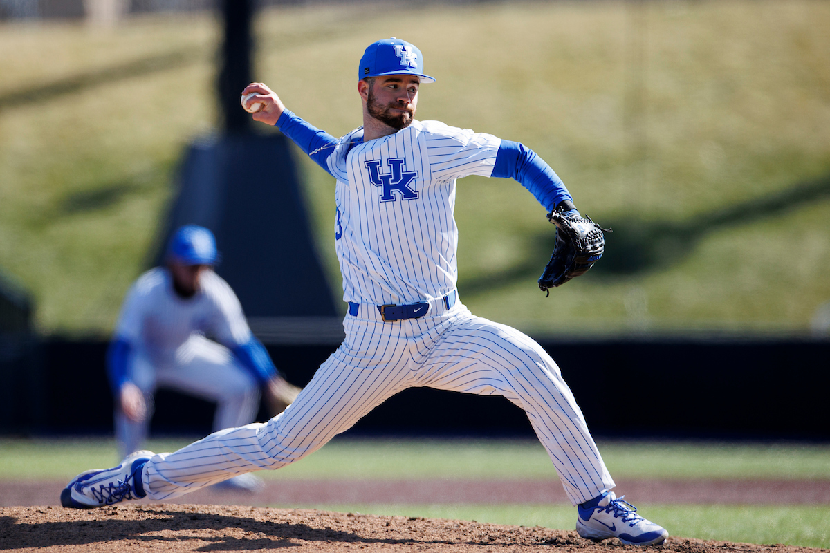 Kentucky Hosts Wofford in Final Non-Conference Series