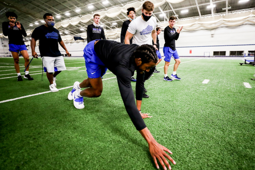 Isaiah Jackson. Team.

The Kentucky menâ??s basketball team prepares for the 2020-21 season with a workout circuit at Nutter Field House in Lexington, Ky. 

Photo by Chet White | UK Athletics