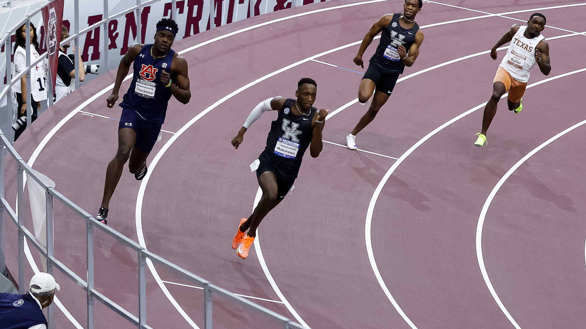 Makarawu Runs a Meet Record in 200m Prelims on Opening Day of SEC Indoor Championships