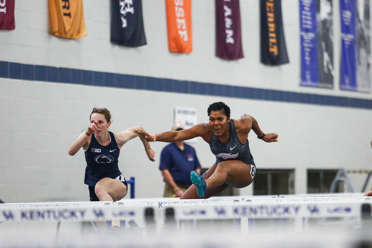 Darci Khan.

Day one of Rod McCravy Memorial.

Photo by Hannah Phillips | UK Athletics