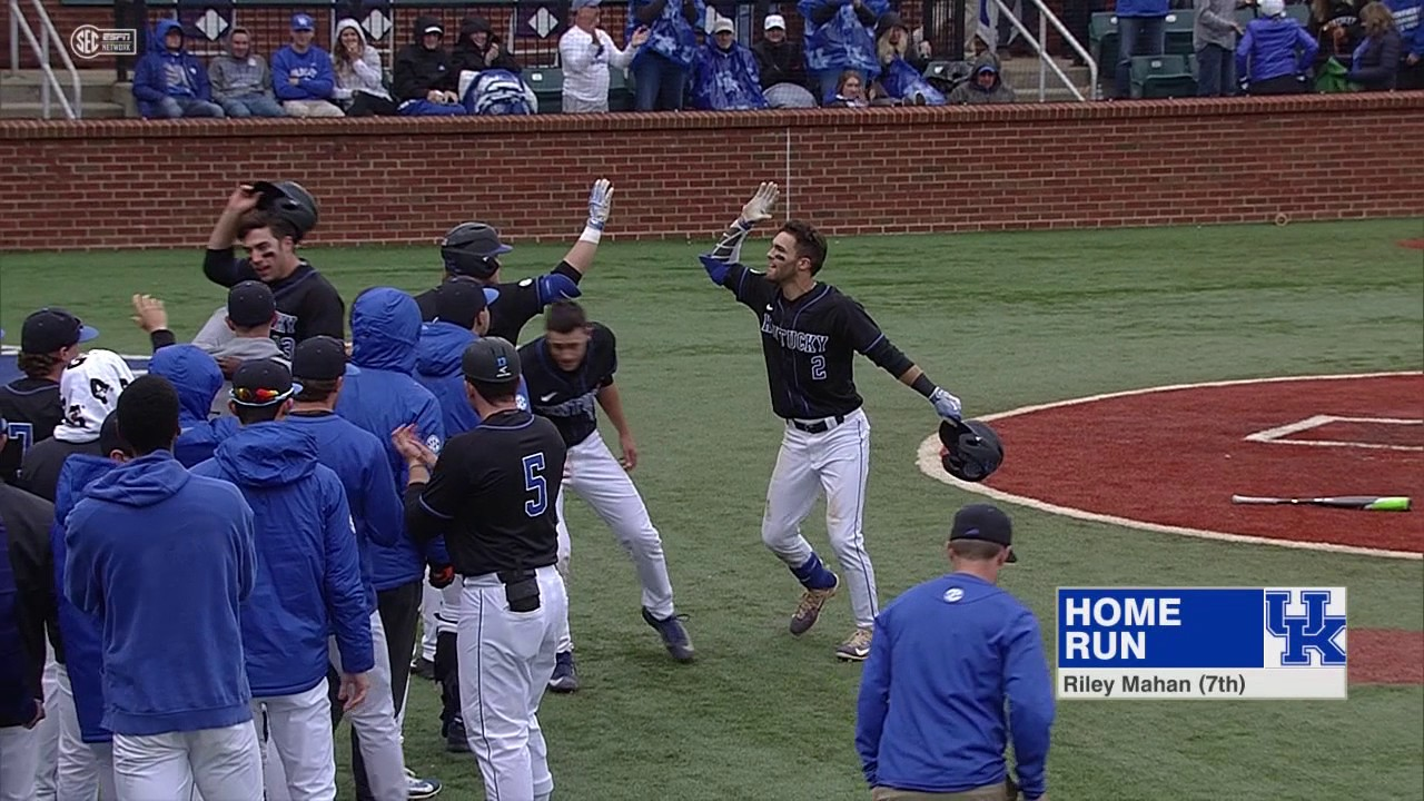 BSB: Kentucky 10, LSU 2