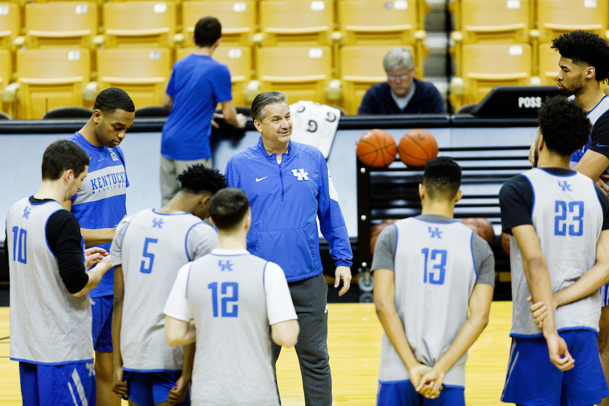 Team. Coach Calipari.


Kentucky beats Missouri, 66-58.

Photo by Elliott Hess | UK Athletics