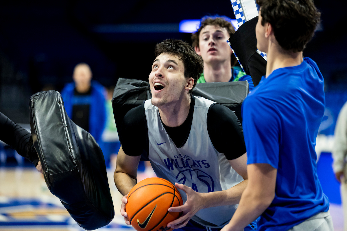 Men's Basketball Practice Photo Gallery (Nov. 3)