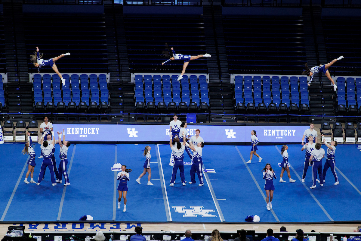 Kentucky Cheer Coed Stunt Classes