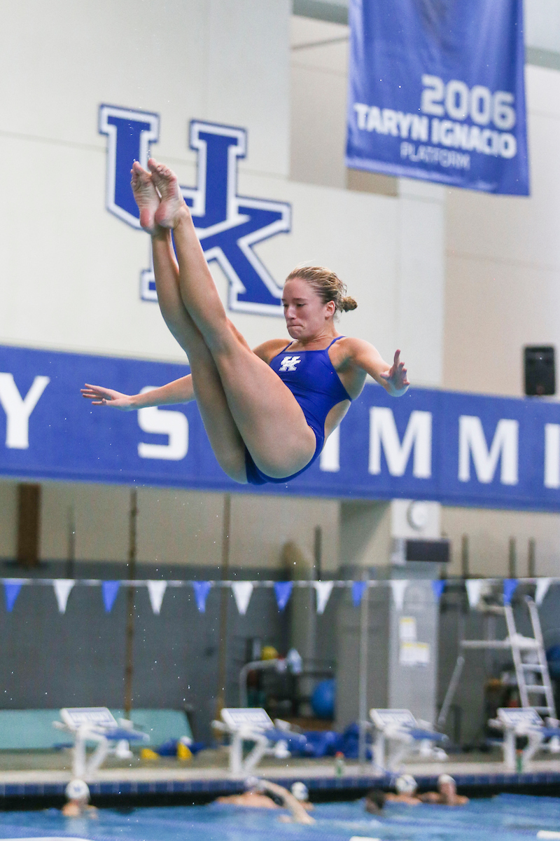 2020-21 Swim/Dive Blue/White match.

Photo by Hannah Phillips | UK Athletics