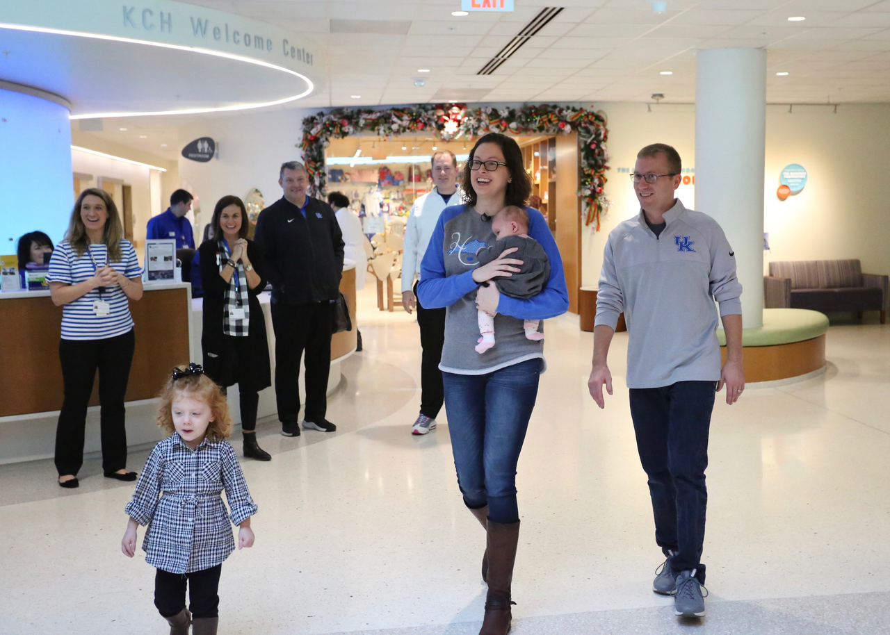 Sarah Howard and family.

Sarah Howard and her family are presented with a vacation trip to the 2019 VRBO Citrus Bowl to cheer on the Kentucky Wildcats.

Photo by Noah J. Richter | UK Athletics