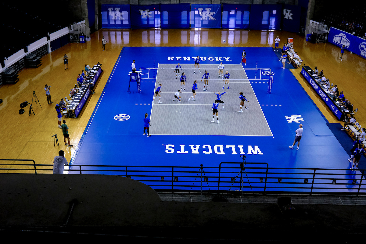 Memorial Coliseum.UK Volleyball Blue-White Scrimmage.Photos by Chet White | UK Athletics