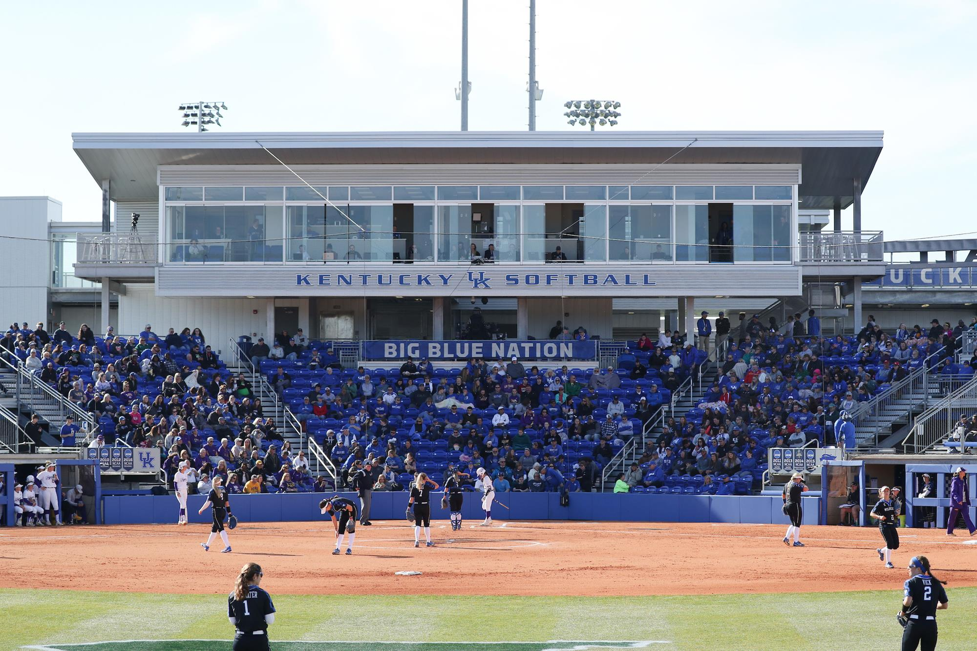 No. 19 Kentucky Hosts No. 16 Alabama in Critical SEC Series