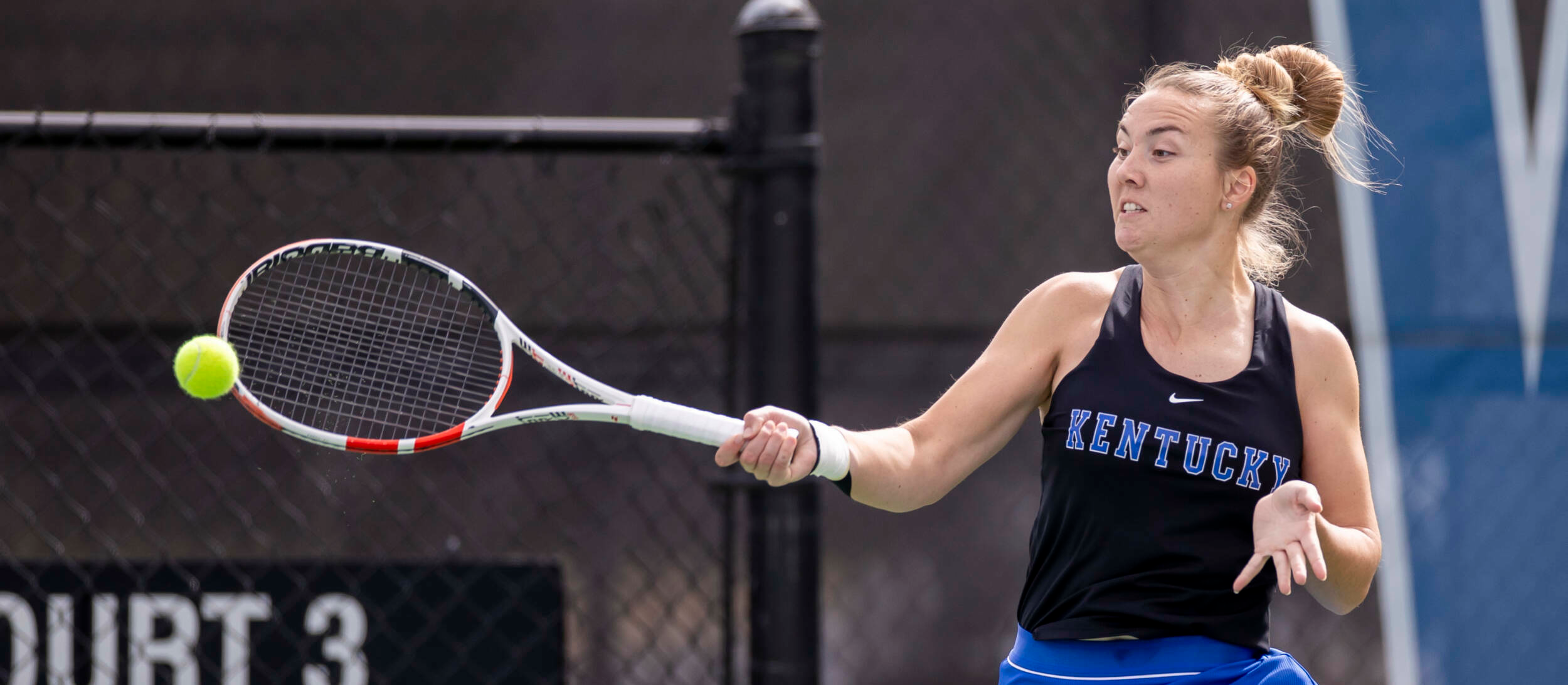 Women’s Tennis Sweeps Mississippi State