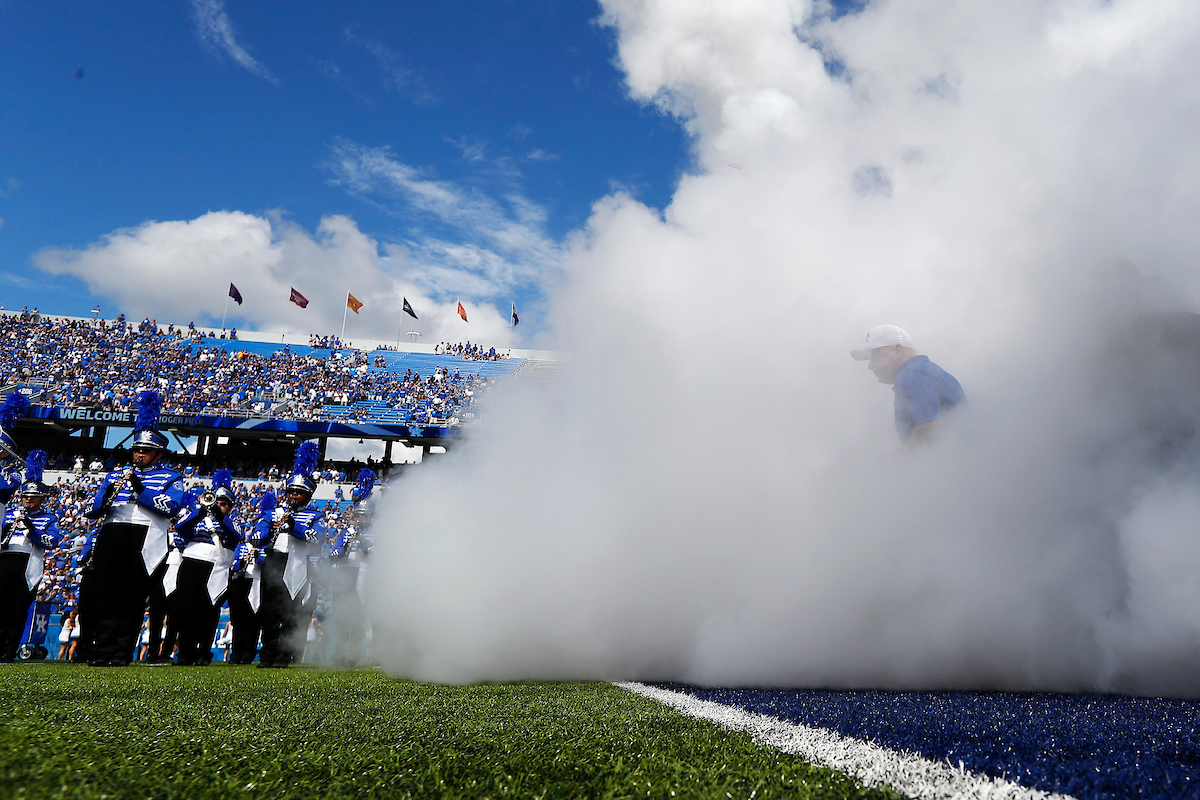 Mark Stoops.

Kentucky beats Central Michigan 35-20.


Photo by Chet White | UK Athletics