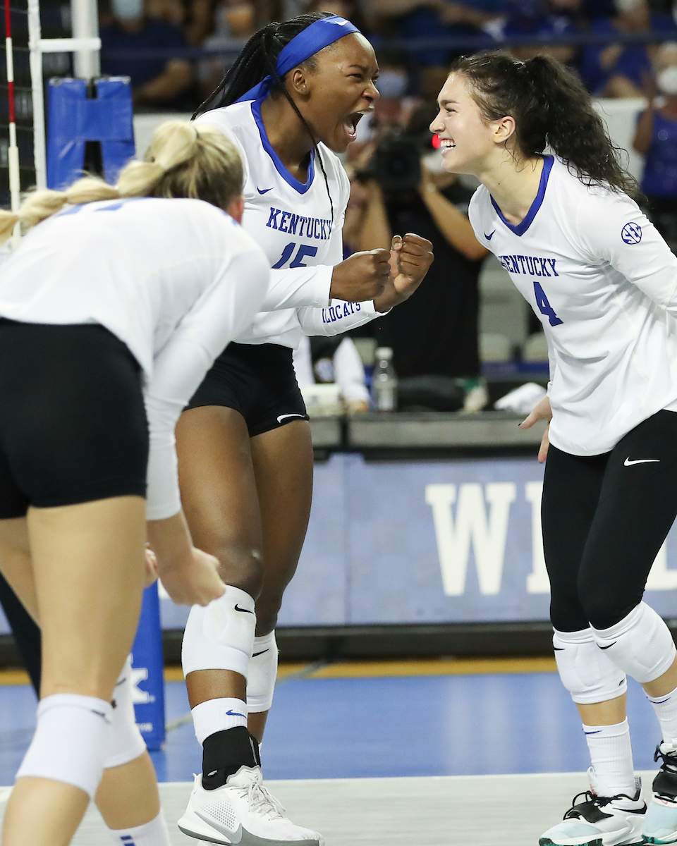AZHANI TEALER.

Kentucky beats Stanford, 3-2.

Photo by Elliott Hess | UK Athletics
