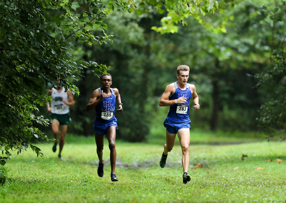 Brennan Fields. Kendall Muhammad.

Bluegrass Invitational.


Photo by Elliott Hess | UK Athletics