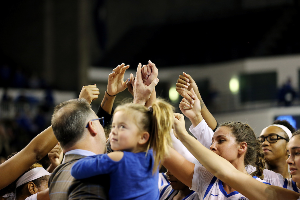 Team Huddle


UK Women's Basketball beat High Point University 71-49 at Memorial Coliseum  on Sunday, November 18th, 2018.

Photo by Britney Howard  | UK Athletics