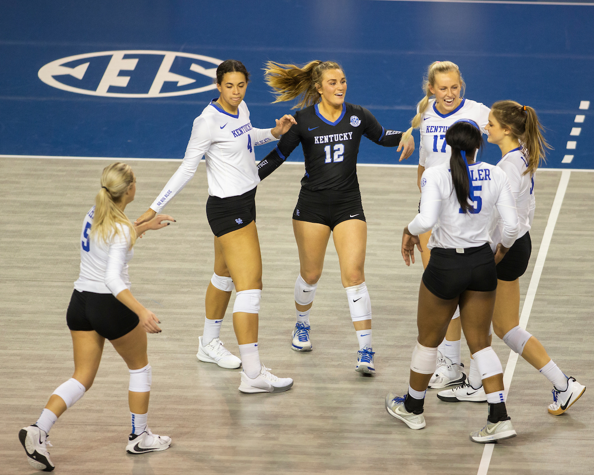 Team.

Kentucky sweeps LSU 3-0.

Photo by Grace Bradley | UK Athletics