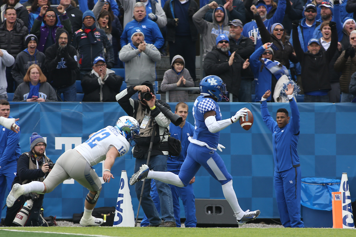 Mike Edwards

UK Football beats MTSU 34-23-on Senior Day at Kroger Field.


Photo By Barry Westerman | UK Athletics
