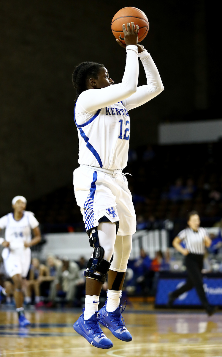 AMANDA PASCHAL

Kentucky beats Rhode Island, 75-52.


Photo by Elliott Hess | UK Athletics