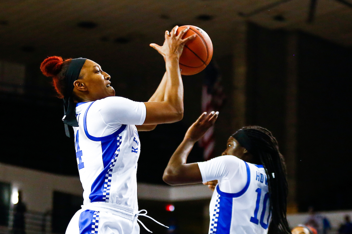 Tatyana Wyatt & Rhyne Howard.

Kentucky beats Stetson 67-48,

Photo by Grace Bradley | UK Athletics