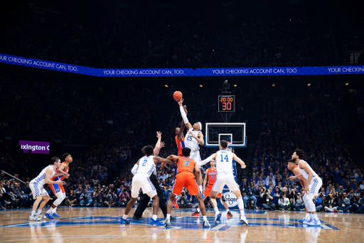 PJ Washington. Tip off.

Kentucky beats Florida 66-57.

Photo by Chet White | UK Athletics